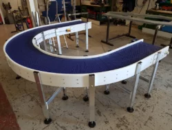 curved conveyor belt